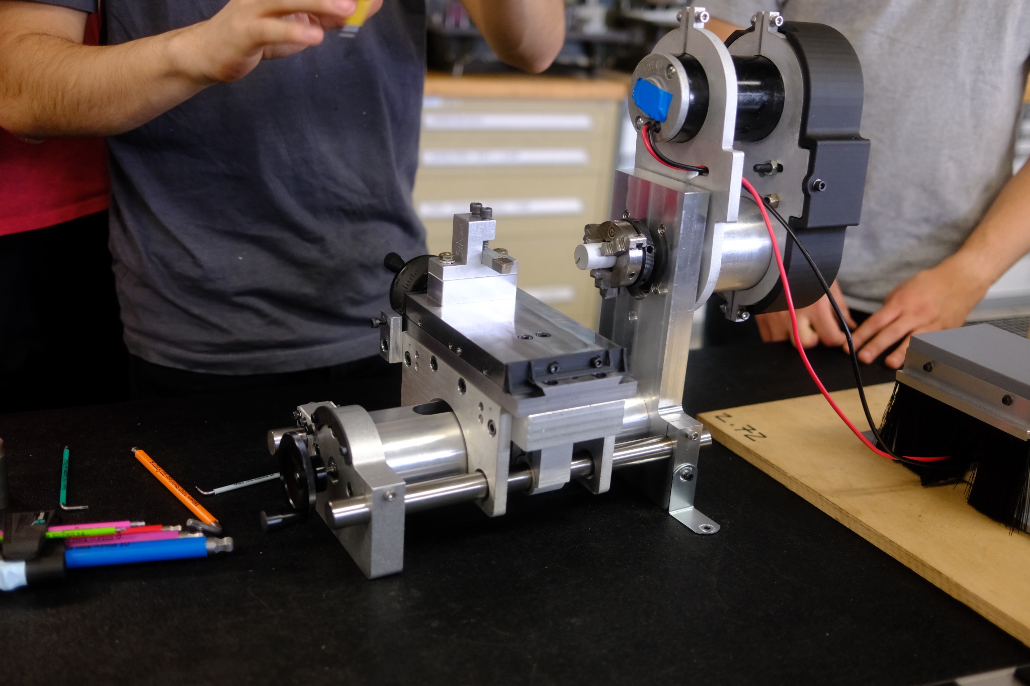 Final precision lathe